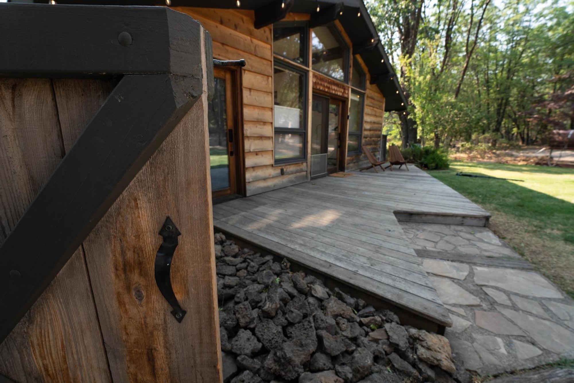 Basecamp Lodge Mount Shasta Bilik gambar