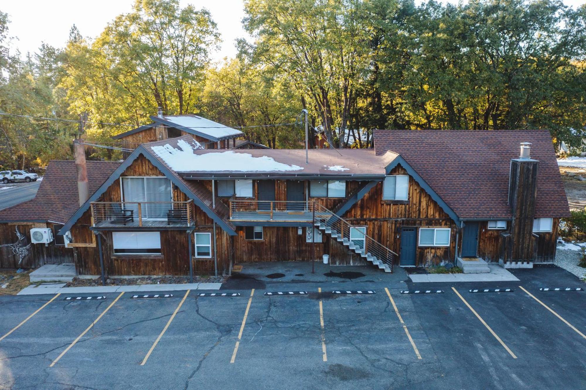 Basecamp Lodge Mount Shasta Luaran gambar