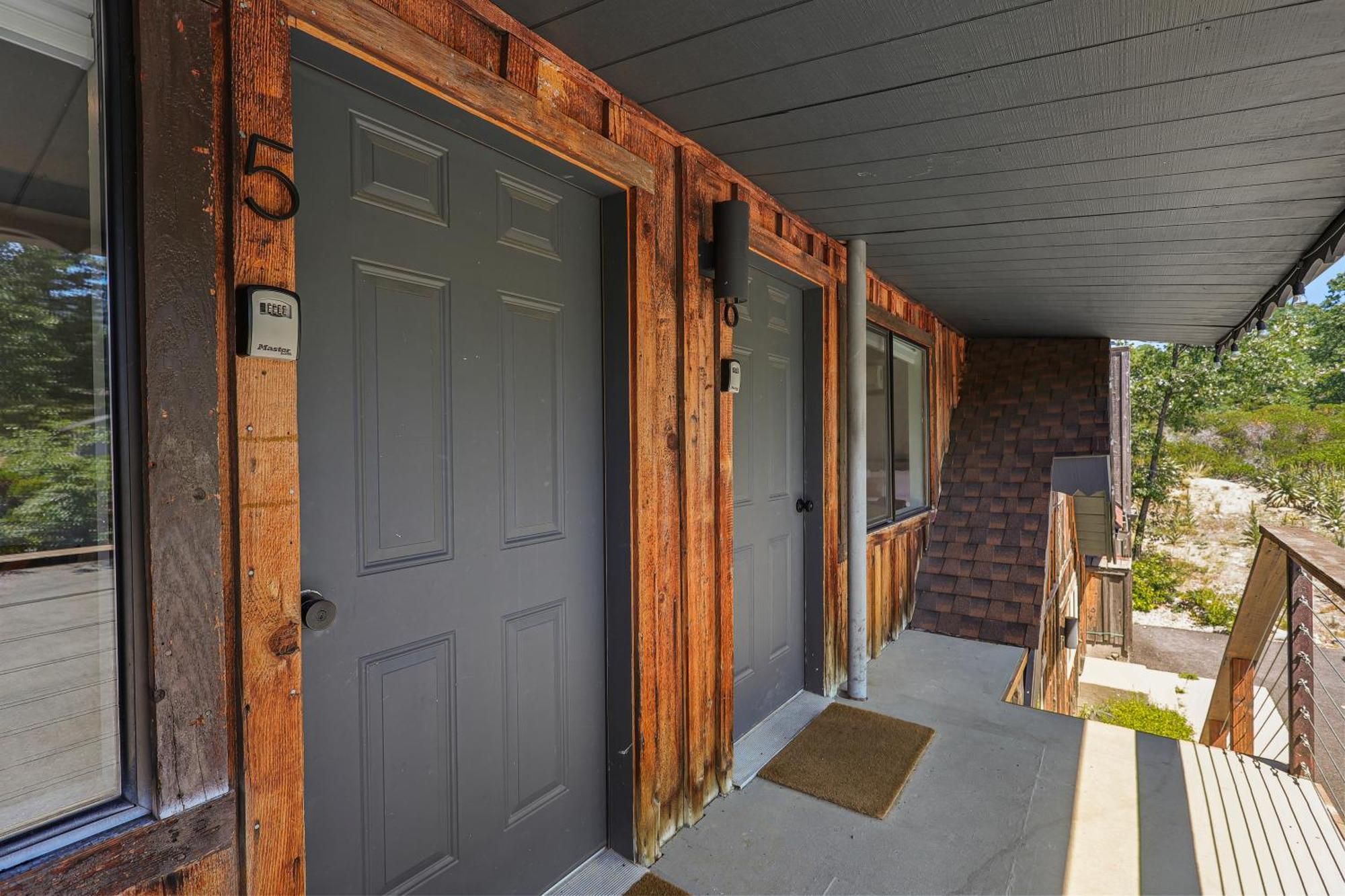 Basecamp Lodge Mount Shasta Bilik gambar