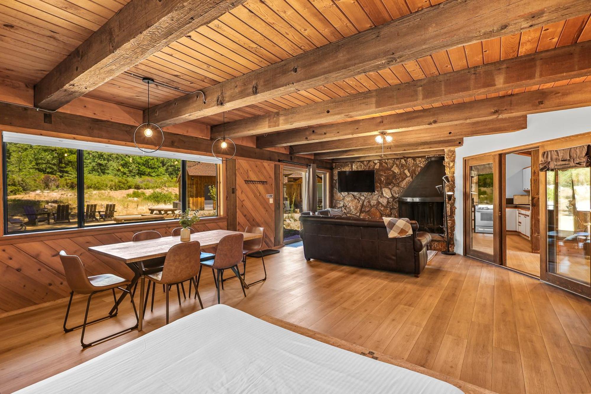 Basecamp Lodge Mount Shasta Luaran gambar
